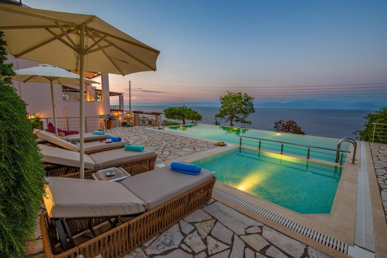 Villa Terra Del Nonno With Sea Views & Pool Gaios Exterior photo