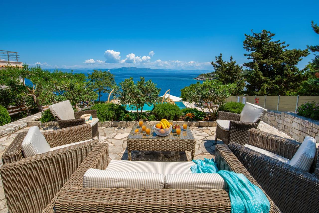 Villa Terra Del Nonno With Sea Views & Pool Gaios Exterior photo